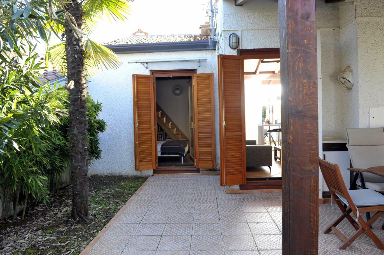 Holiday House Lena Poreč Exteriör bild